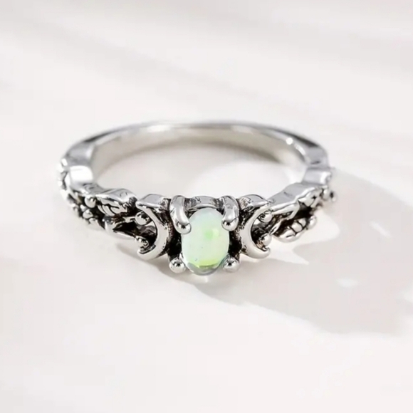 NWT Natural Moonstone Ring - Picture 2 of 7